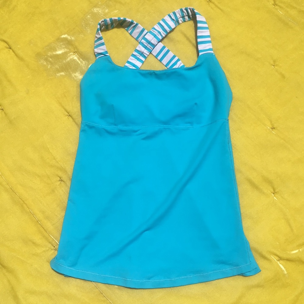 Lululemon Built-in-Sports-Bra Tank